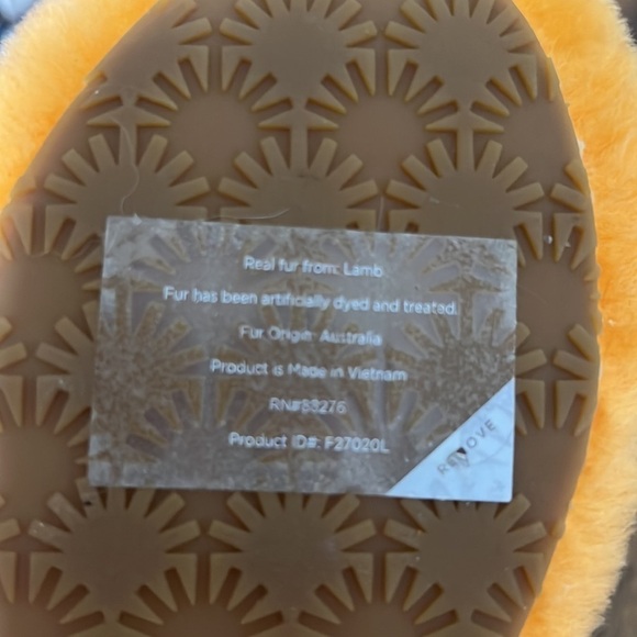 UGG Oh Yeah Sheepskin Slide Sandal
Slippers In California Poppy Size 6 US - Picture 12 of 14